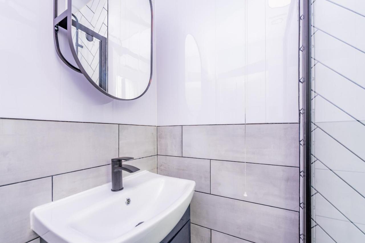 Studio Annexe By Papermill, Deeside - En-Suite, Heswall Kültér fotó